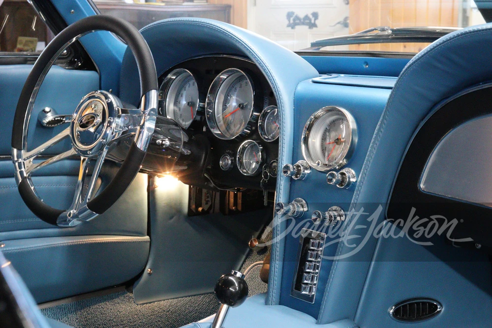 1967 Chevrolet Corvette C2 - Image 15 of 25