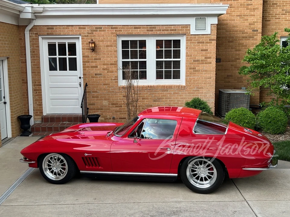1967 Chevrolet Corvette C2 - Image 10 of 31
