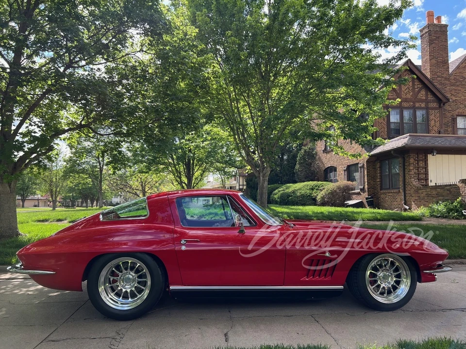 1967 Chevrolet Corvette C2 - Image 15 of 31