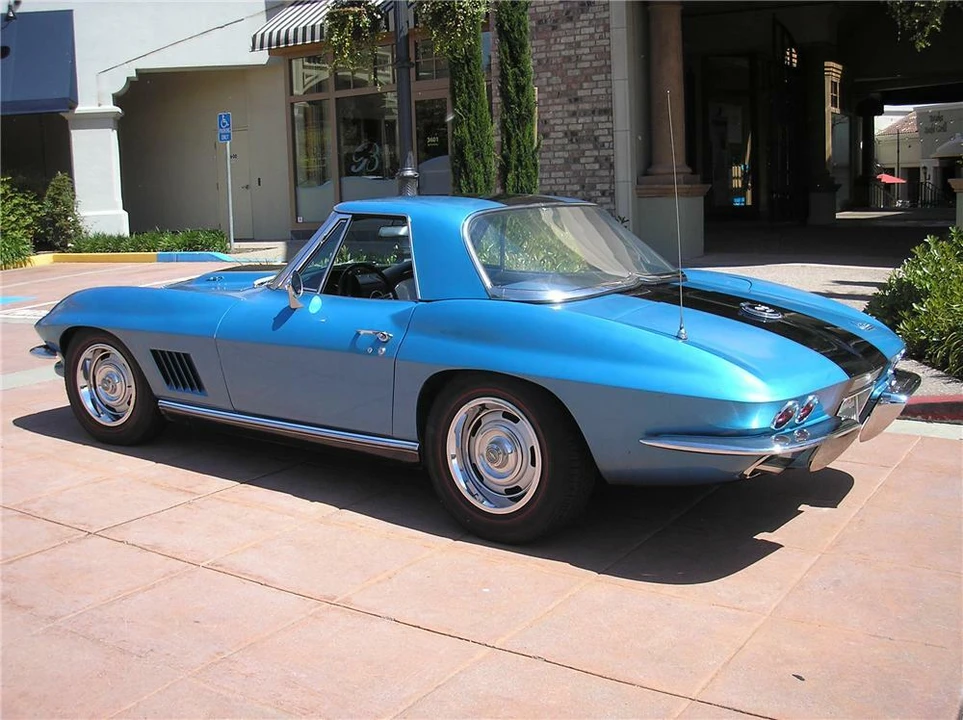 1967 Chevrolet Corvette C2 - Image 2 of 5