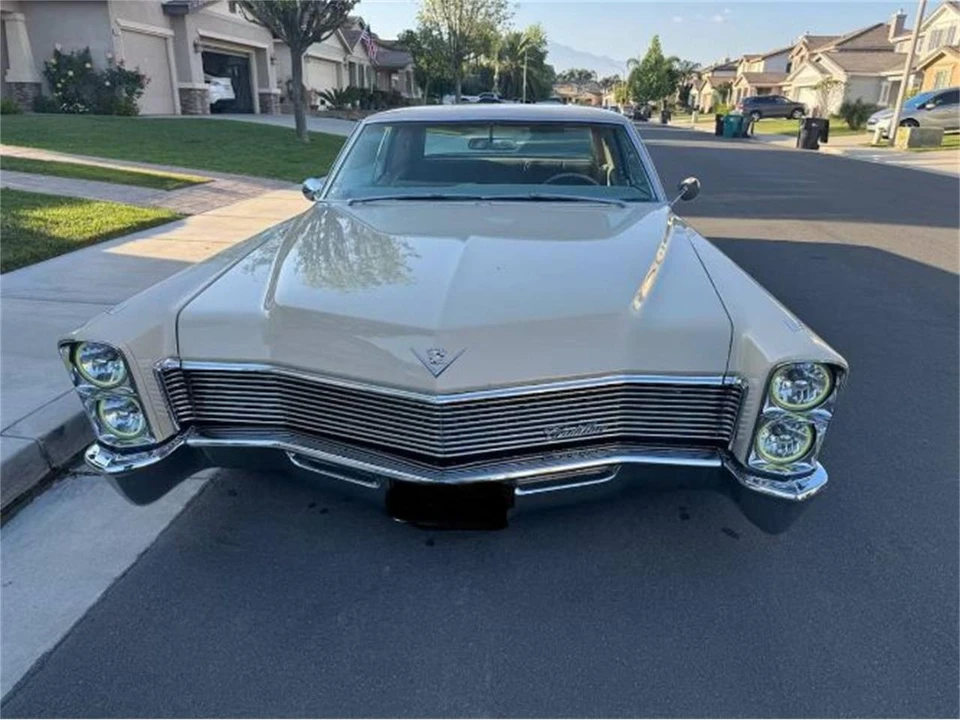 1967 Cadillac DeVille 3rd Gen - Image 2 of 17