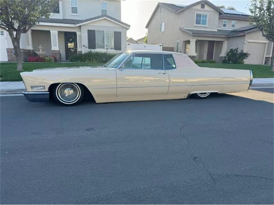 1967 Cadillac DeVille 3rd Gen - Image 10 of 17