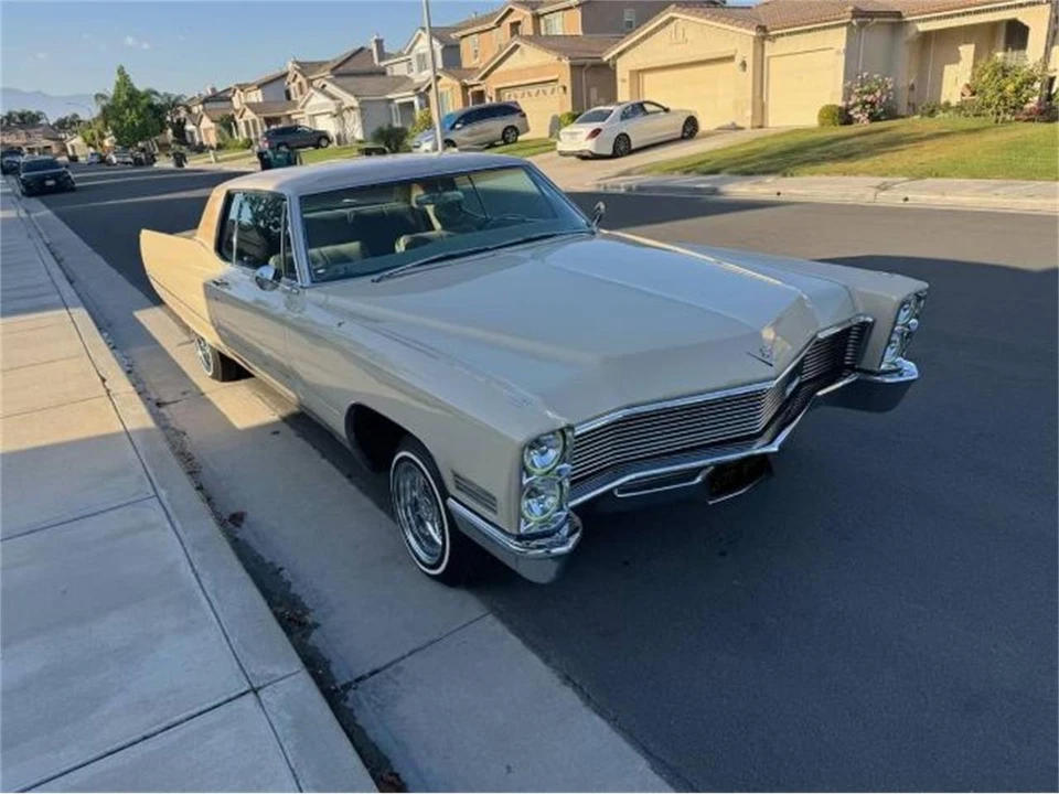 1967 Cadillac DeVille 3rd Gen - Image 4 of 17