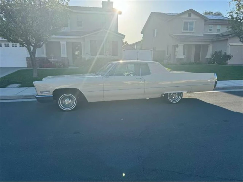 1967 Cadillac DeVille 3rd Gen - Image 16 of 17