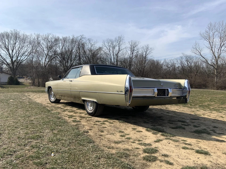 1967 Cadillac DeVille 3rd Gen - Image 12 of 31