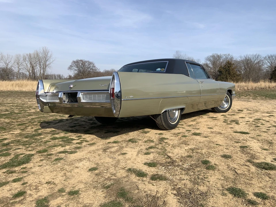 1967 Cadillac DeVille 3rd Gen - Image 17 of 31