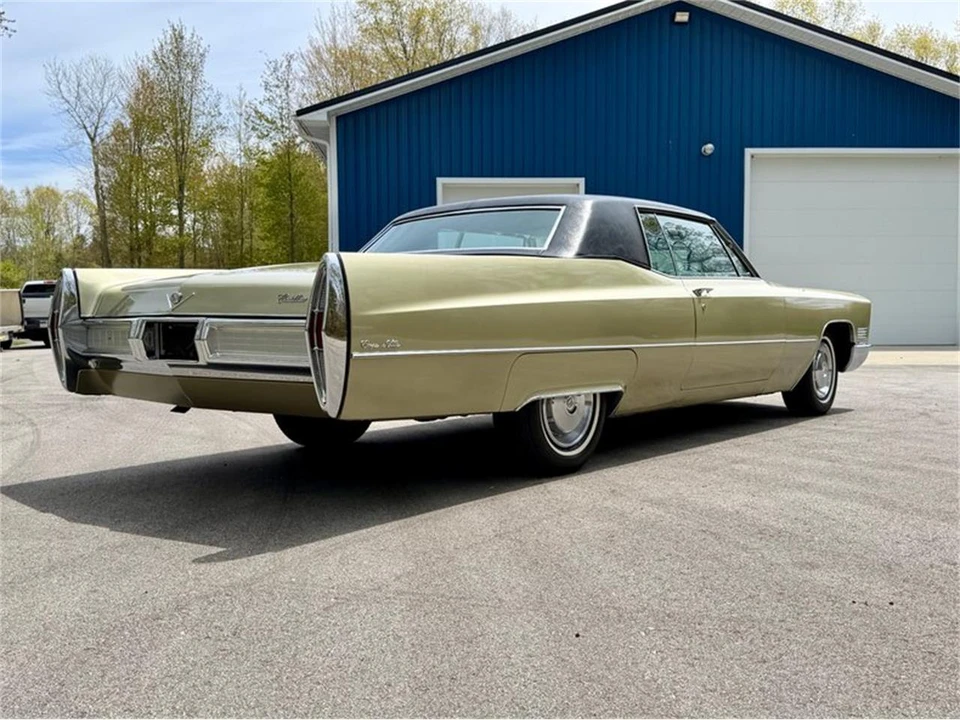 1967 Cadillac DeVille 3rd Gen - Image 12 of 31