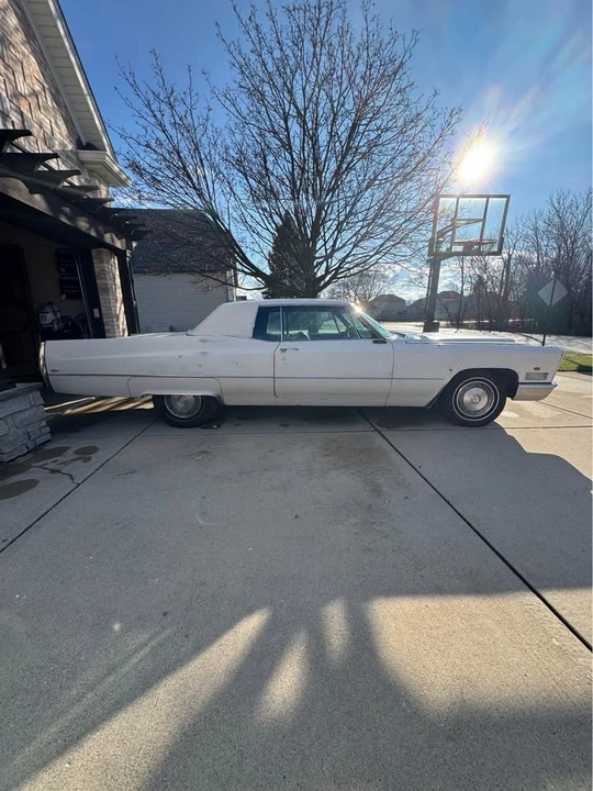1967 Cadillac DeVille 3rd Gen - Image 2 of 4