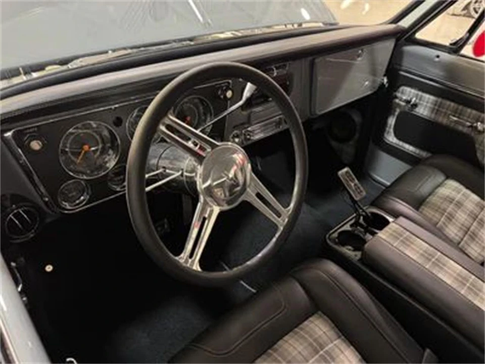 1967 Chevrolet K5 Blazer - Image 6 of 7