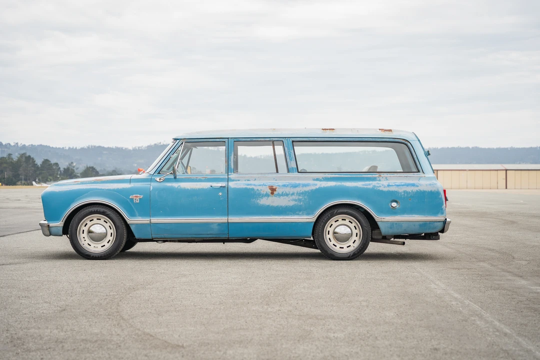 1967 Chevrolet Suburban 6th Gen - Image 6 of 31