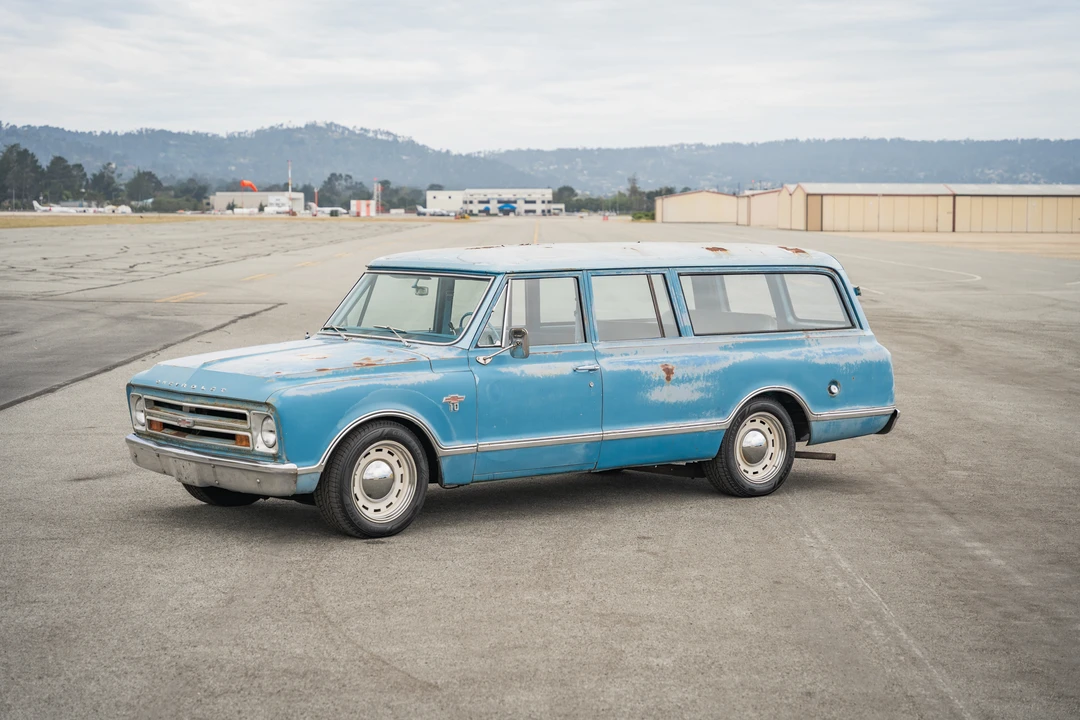 1967 Chevrolet Suburban 6th Gen - Image 2 of 31