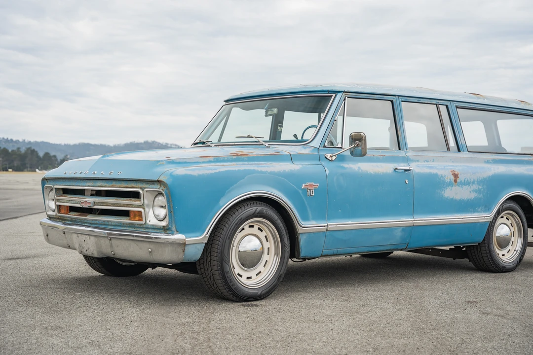 1967 Chevrolet Suburban 6th Gen - Image 27 of 31