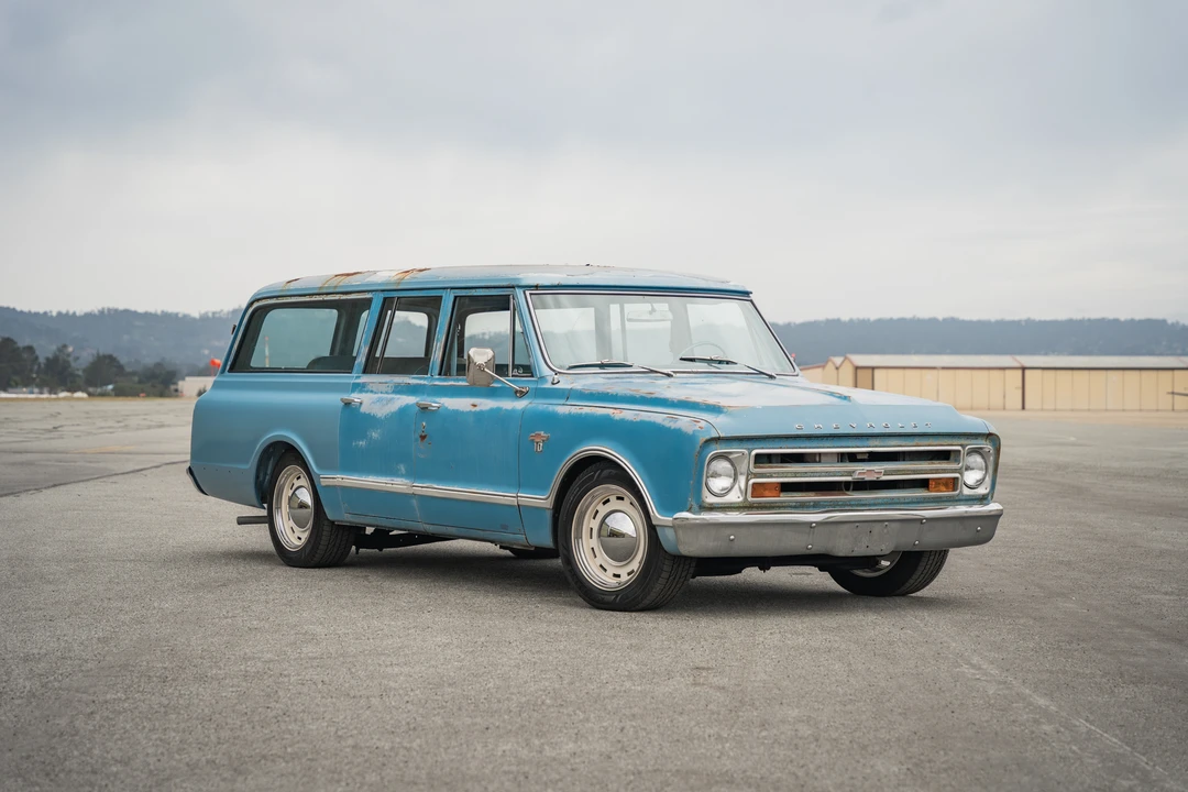 1967 Chevrolet Suburban 6th Gen - Image 21 of 31