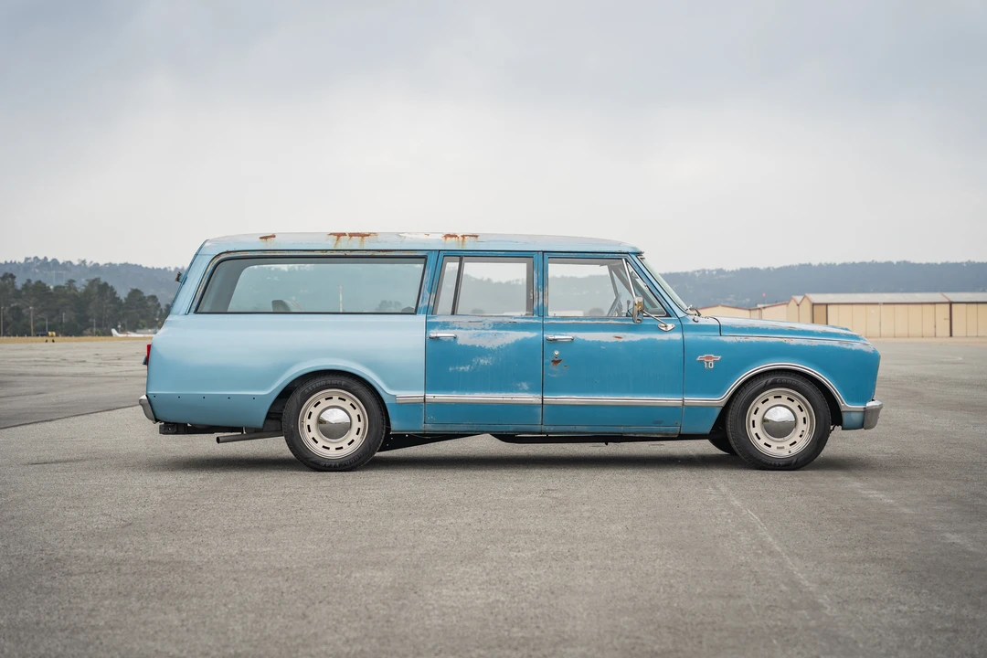 1967 Chevrolet Suburban 6th Gen - Image 18 of 31