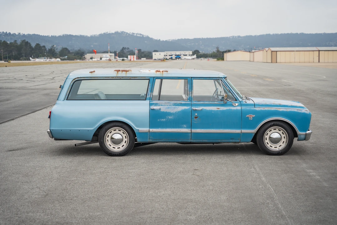 1967 Chevrolet Suburban 6th Gen - Image 17 of 31