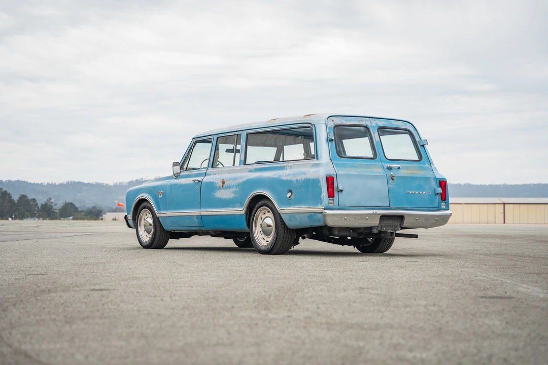 1967 Chevrolet Suburban 6th Gen - Image 8 of 31