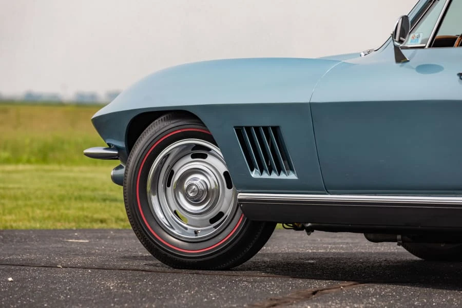 1967 Chevrolet Corvette C2 - Image 10 of 31