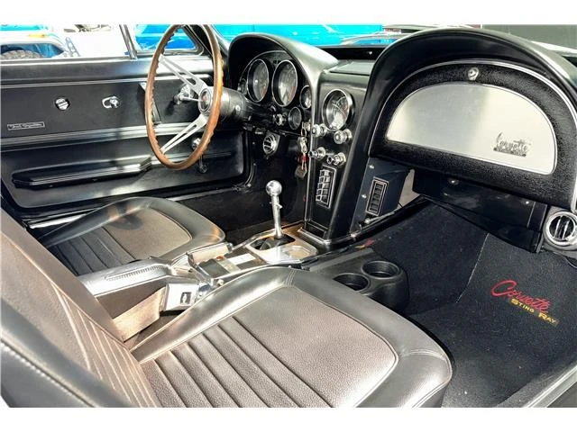 1967 Chevrolet Corvette C2 - Image 16 of 21