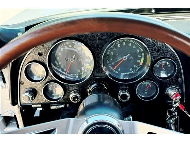 1967 Chevrolet Corvette C2 - Image 18 of 21