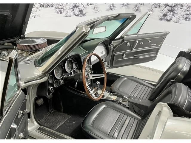 1967 Chevrolet Corvette C2 - Image 17 of 21