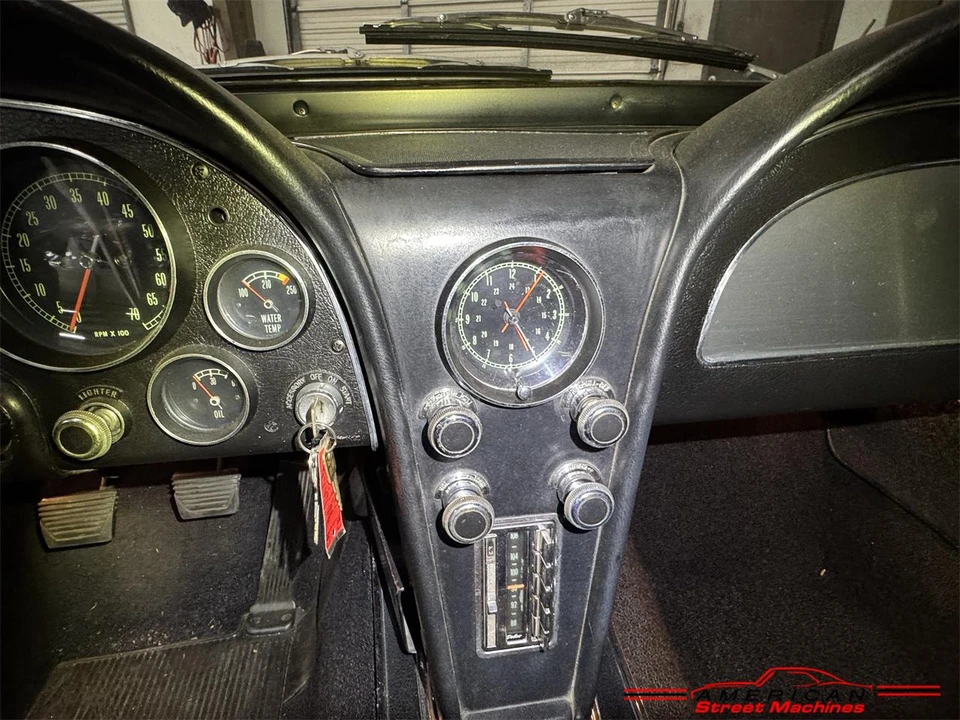 1967 Chevrolet Corvette C2 - Image 14 of 31
