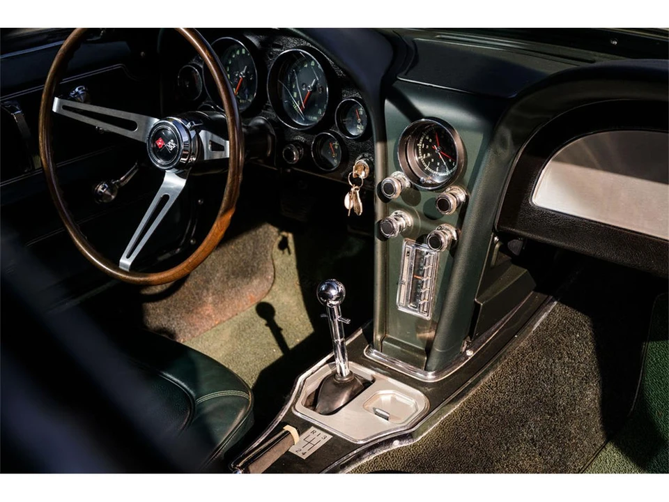 1967 Chevrolet Corvette C2 - Image 28 of 31