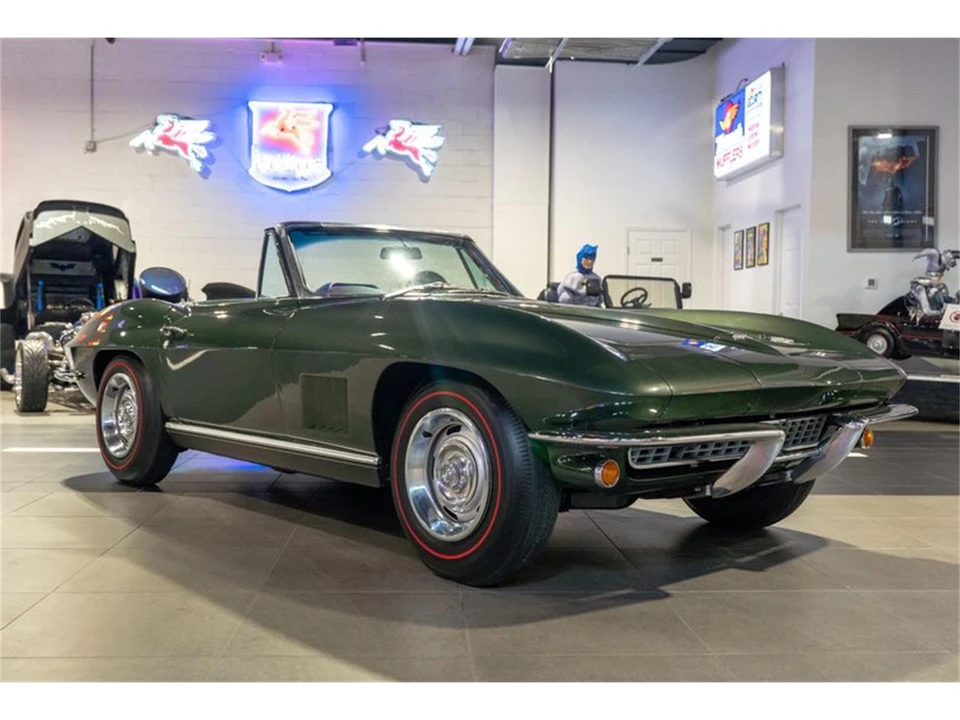 1967 Chevrolet Corvette C2 - Image 2 of 31
