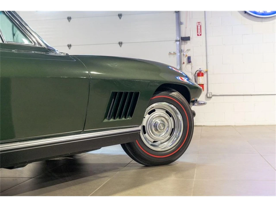 1967 Chevrolet Corvette C2 - Image 15 of 31