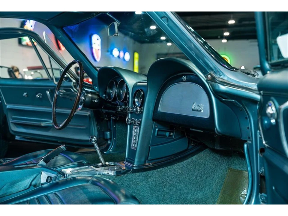 1967 Chevrolet Corvette C2 - Image 29 of 31