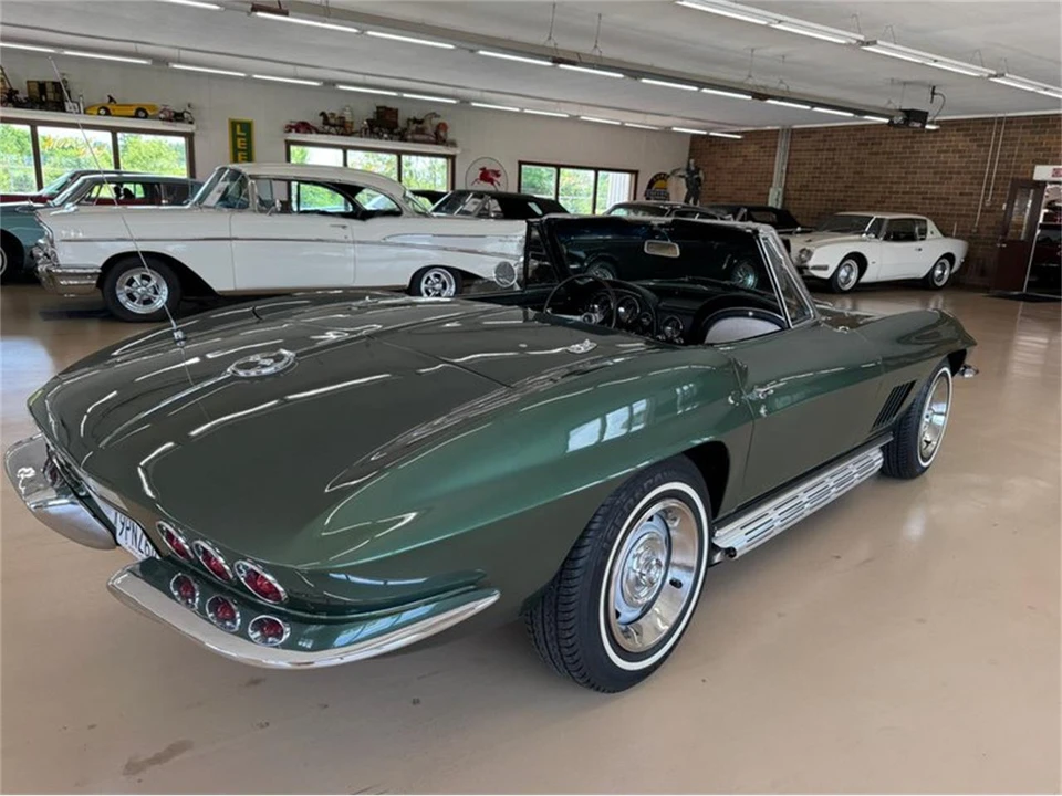 1967 Chevrolet Corvette C2 - Image 2 of 19