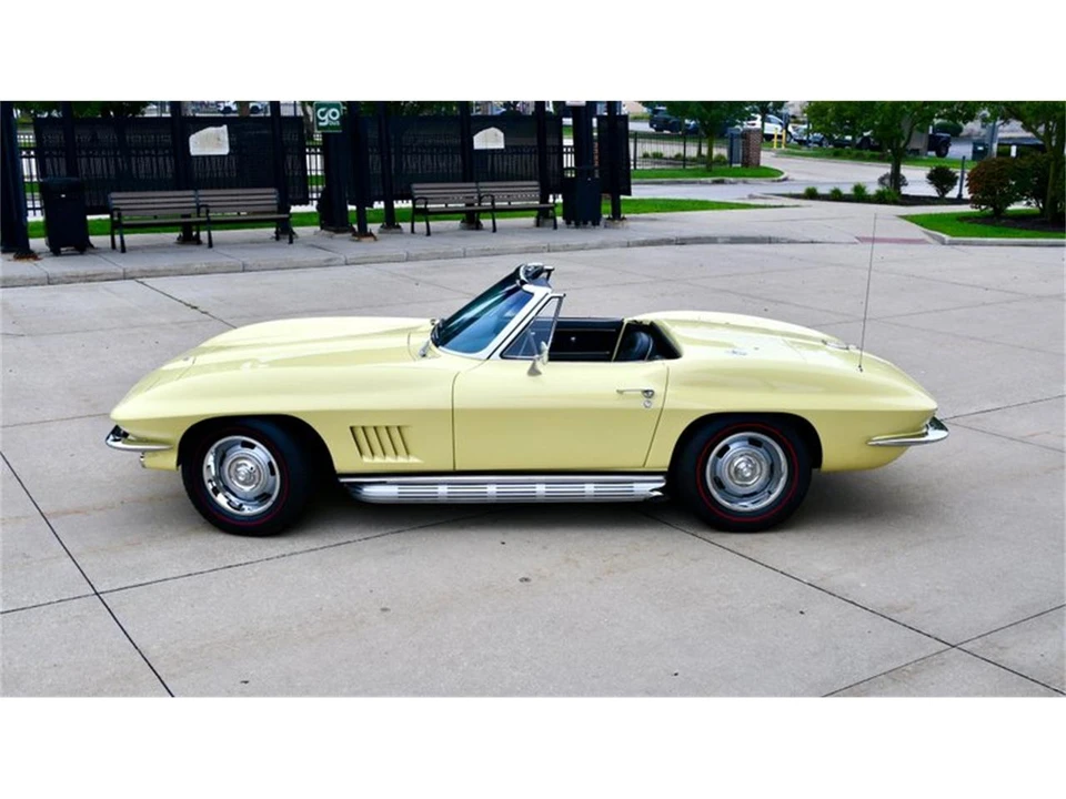 1967 Chevrolet Corvette C2 - Image 14 of 31