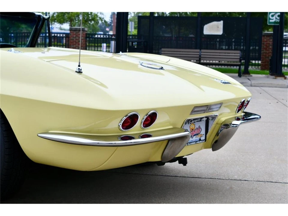 1967 Chevrolet Corvette C2 - Image 18 of 31