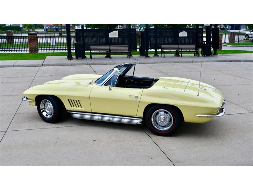 1967 Chevrolet Corvette C2 - Image 15 of 31