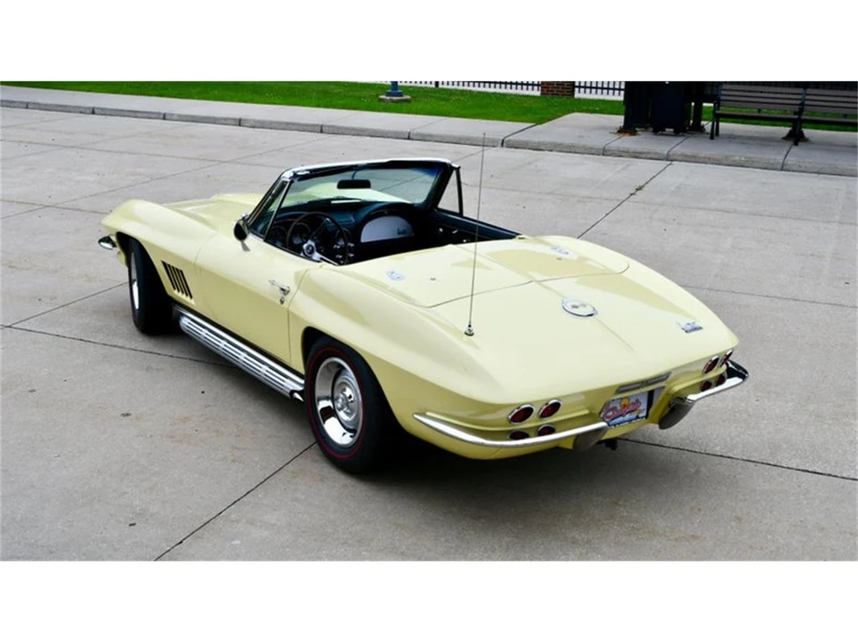 1967 Chevrolet Corvette C2 - Image 16 of 31