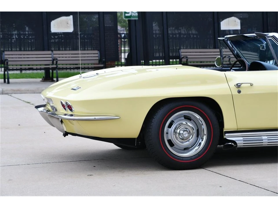 1967 Chevrolet Corvette C2 - Image 28 of 31