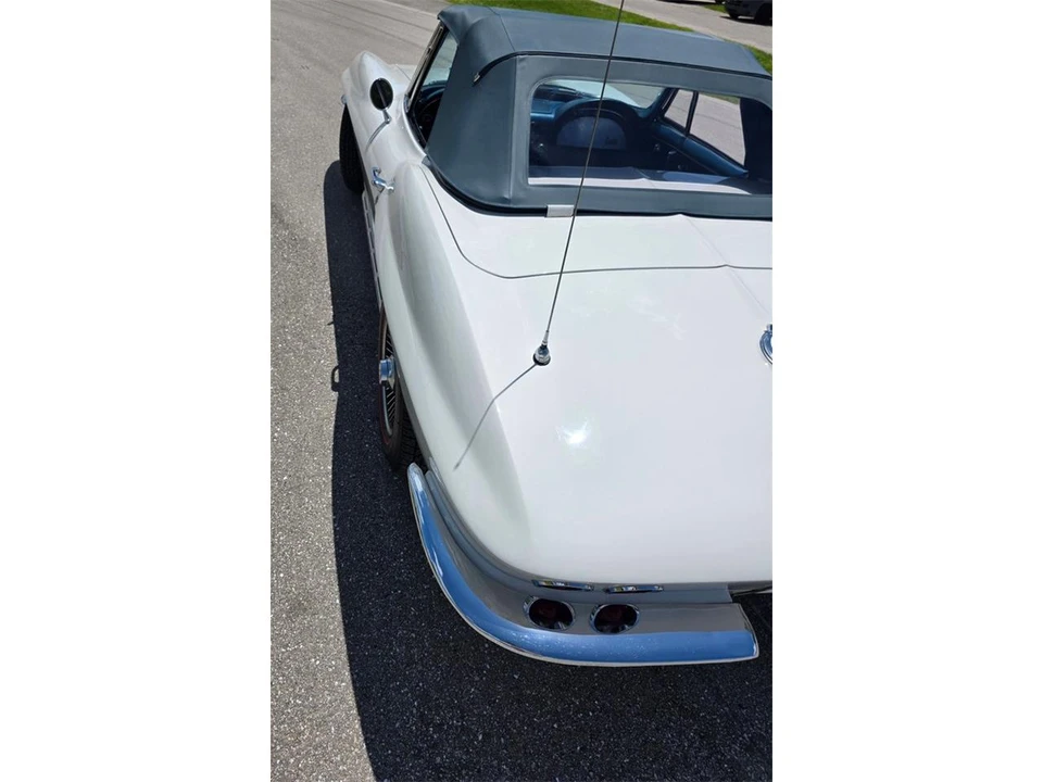 1967 Chevrolet Corvette C2 - Image 28 of 31