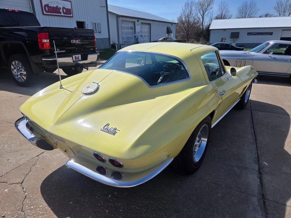 1967 Chevrolet Corvette C2 - Image 13 of 31