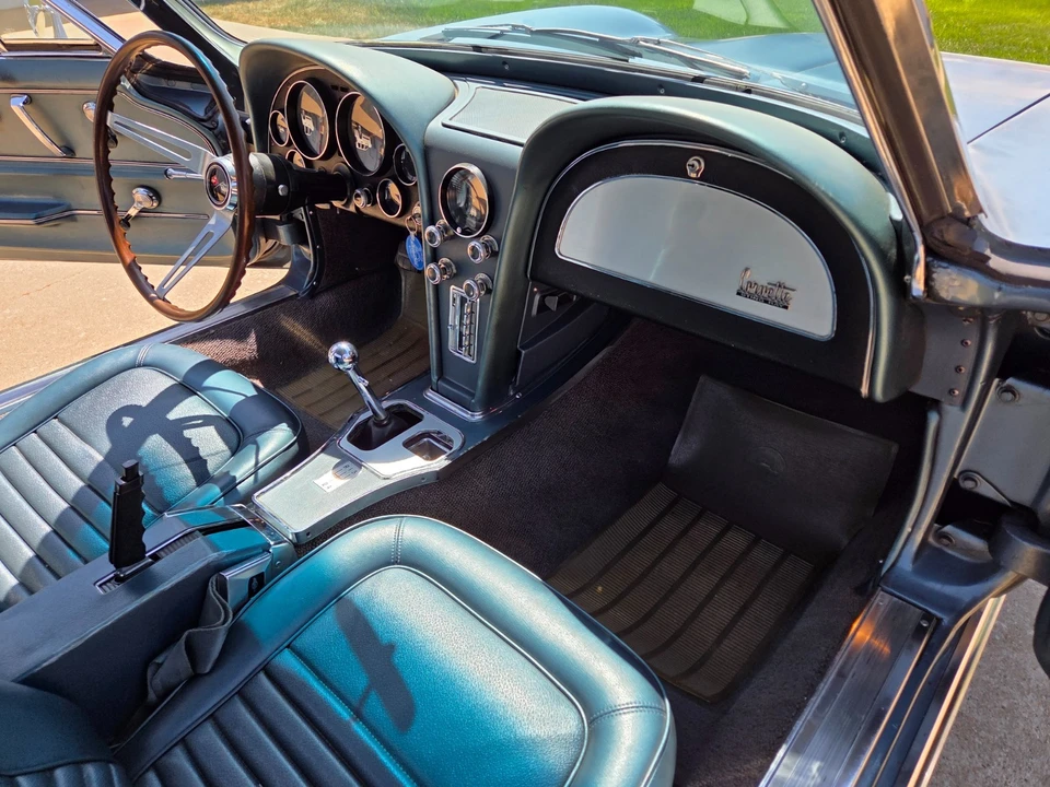 1967 Chevrolet Corvette C2 - Image 21 of 31