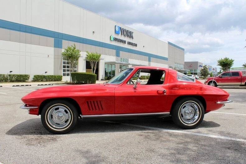 1967 Chevrolet Corvette C2 - Image 8 of 31