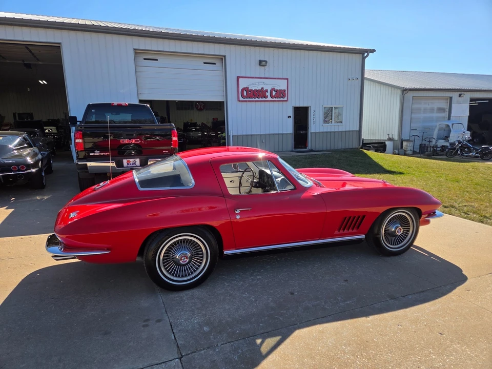 1967 Chevrolet Corvette C2 - Image 10 of 31