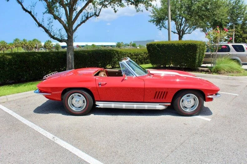 1967 Chevrolet Corvette C2 - Image 25 of 31