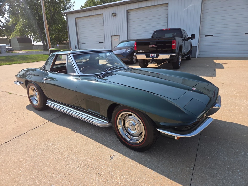 1967 Chevrolet Corvette C2 - Image 10 of 31