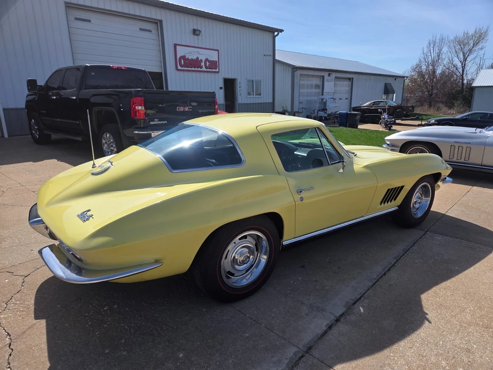 1967 Chevrolet Corvette C2 - Image 10 of 31