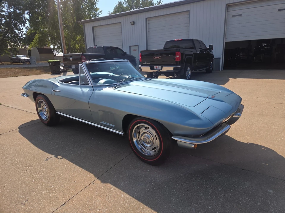 1967 Chevrolet Corvette C2 - Image 25 of 31