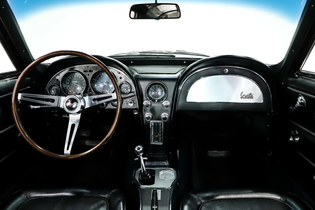 1967 Chevrolet Corvette C2 - Image 24 of 31