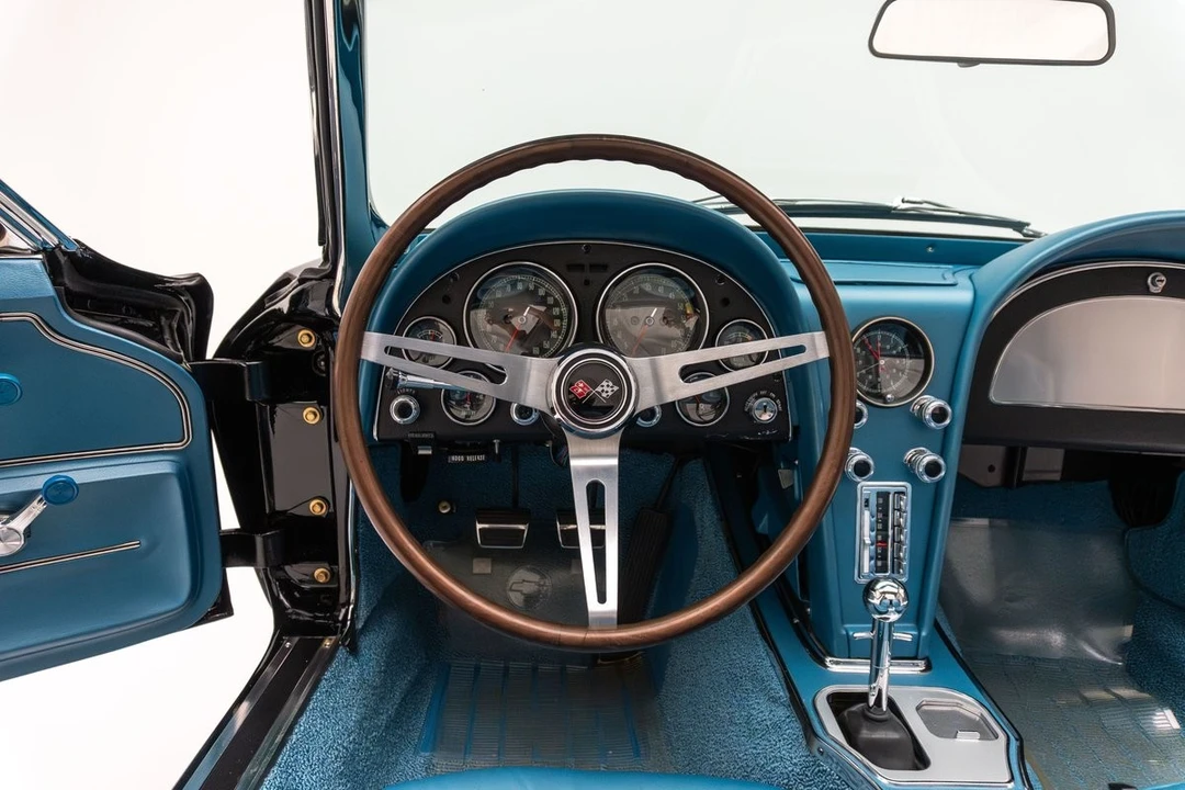 1967 Chevrolet Corvette C2 - Image 22 of 31