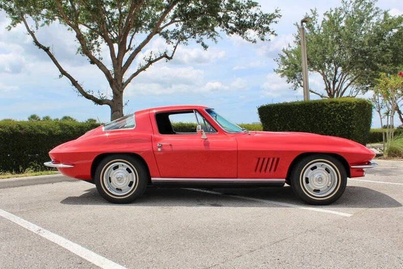 1967 Chevrolet Corvette C2 - Image 2 of 31