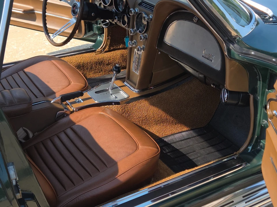 1967 Chevrolet Corvette C2 - Image 28 of 31