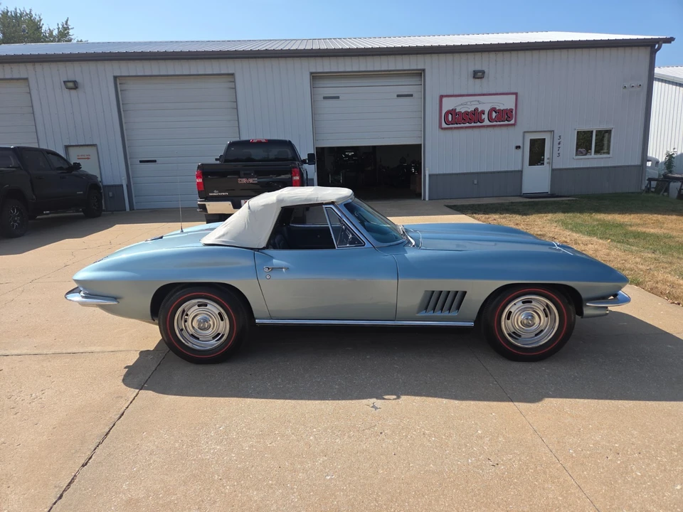 1967 Chevrolet Corvette C2 - Image 21 of 31
