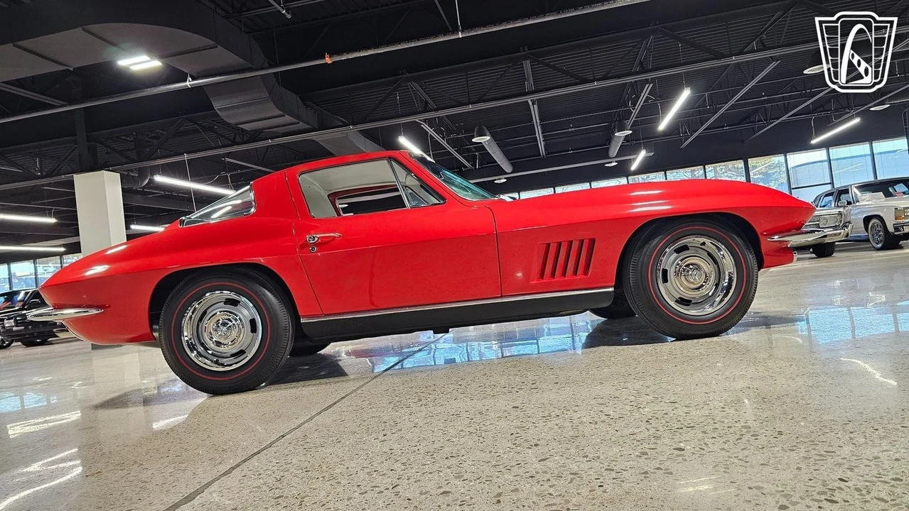 1967 Chevrolet Corvette C2 - Image 15 of 21